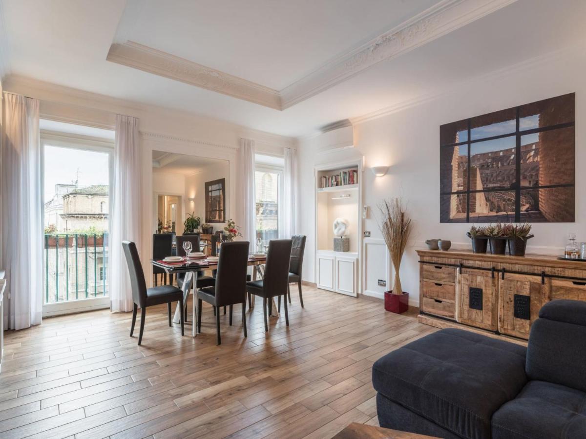 The Best Rent - Elegant Three-Bedroom Apartment A Few Steps From Fontana Di Trevi Kültér fotó