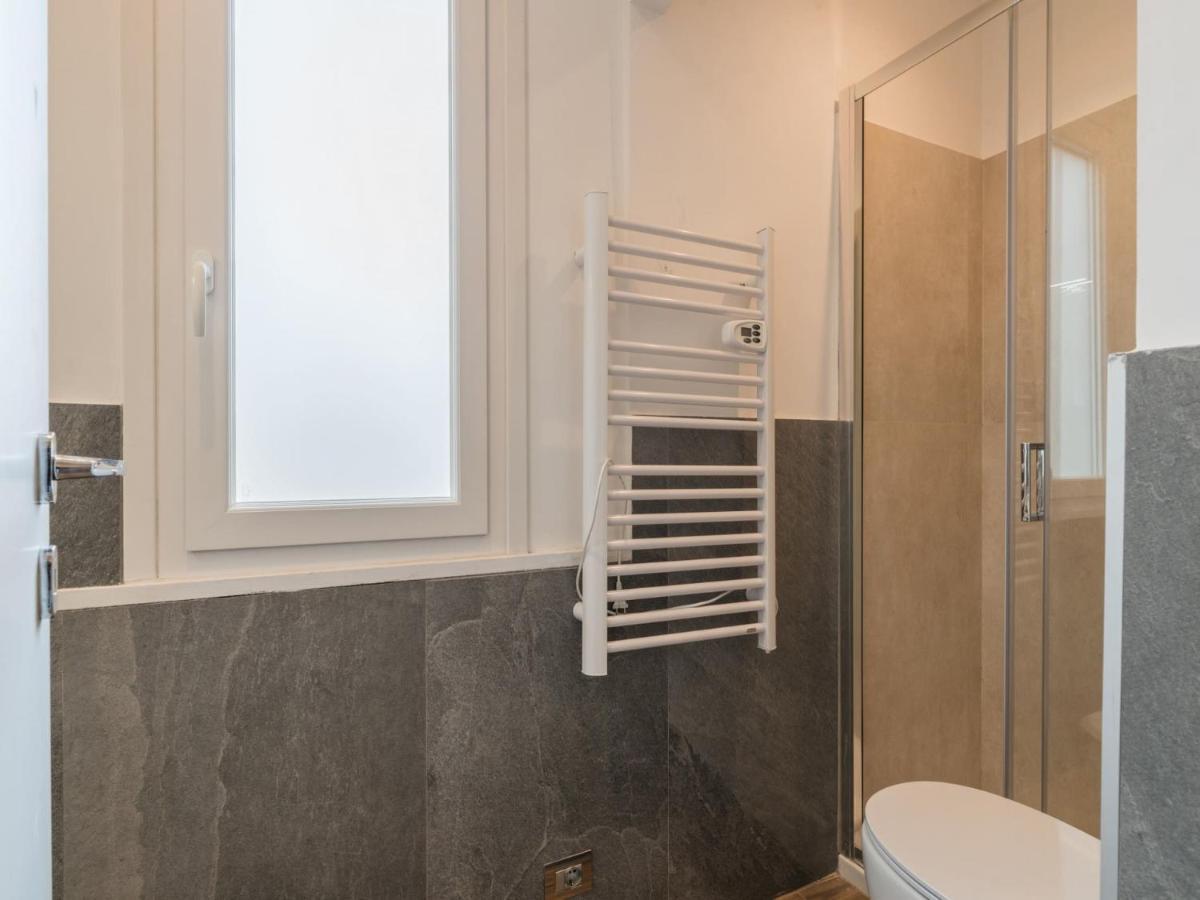 The Best Rent - Elegant Three-Bedroom Apartment A Few Steps From Fontana Di Trevi Kültér fotó