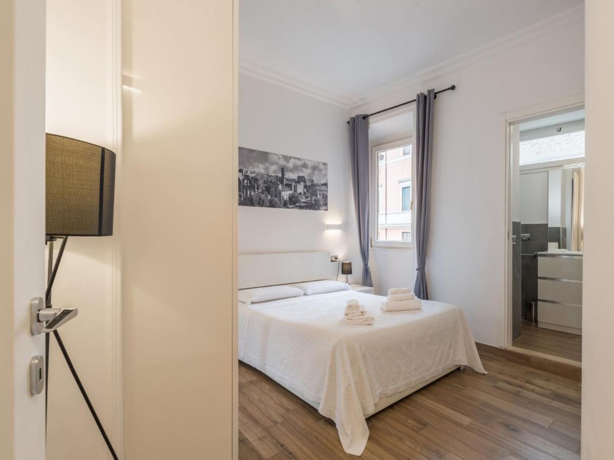 The Best Rent - Elegant Three-Bedroom Apartment A Few Steps From Fontana Di Trevi Kültér fotó