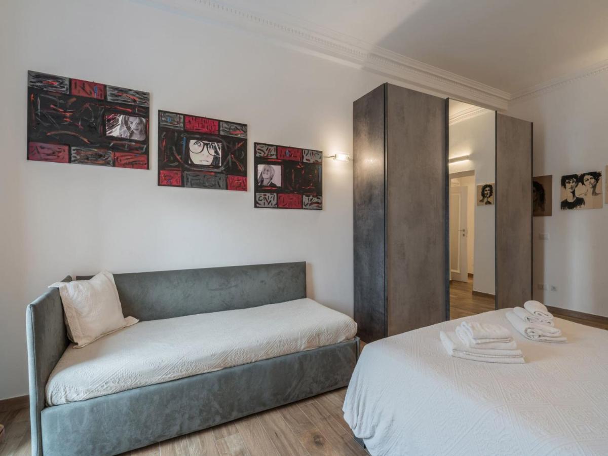 The Best Rent - Elegant Three-Bedroom Apartment A Few Steps From Fontana Di Trevi Kültér fotó
