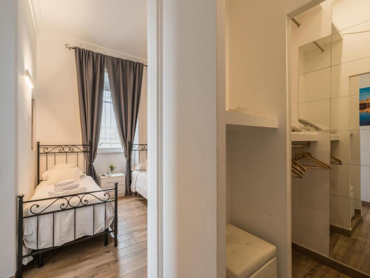 The Best Rent - Elegant Three-Bedroom Apartment A Few Steps From Fontana Di Trevi Kültér fotó