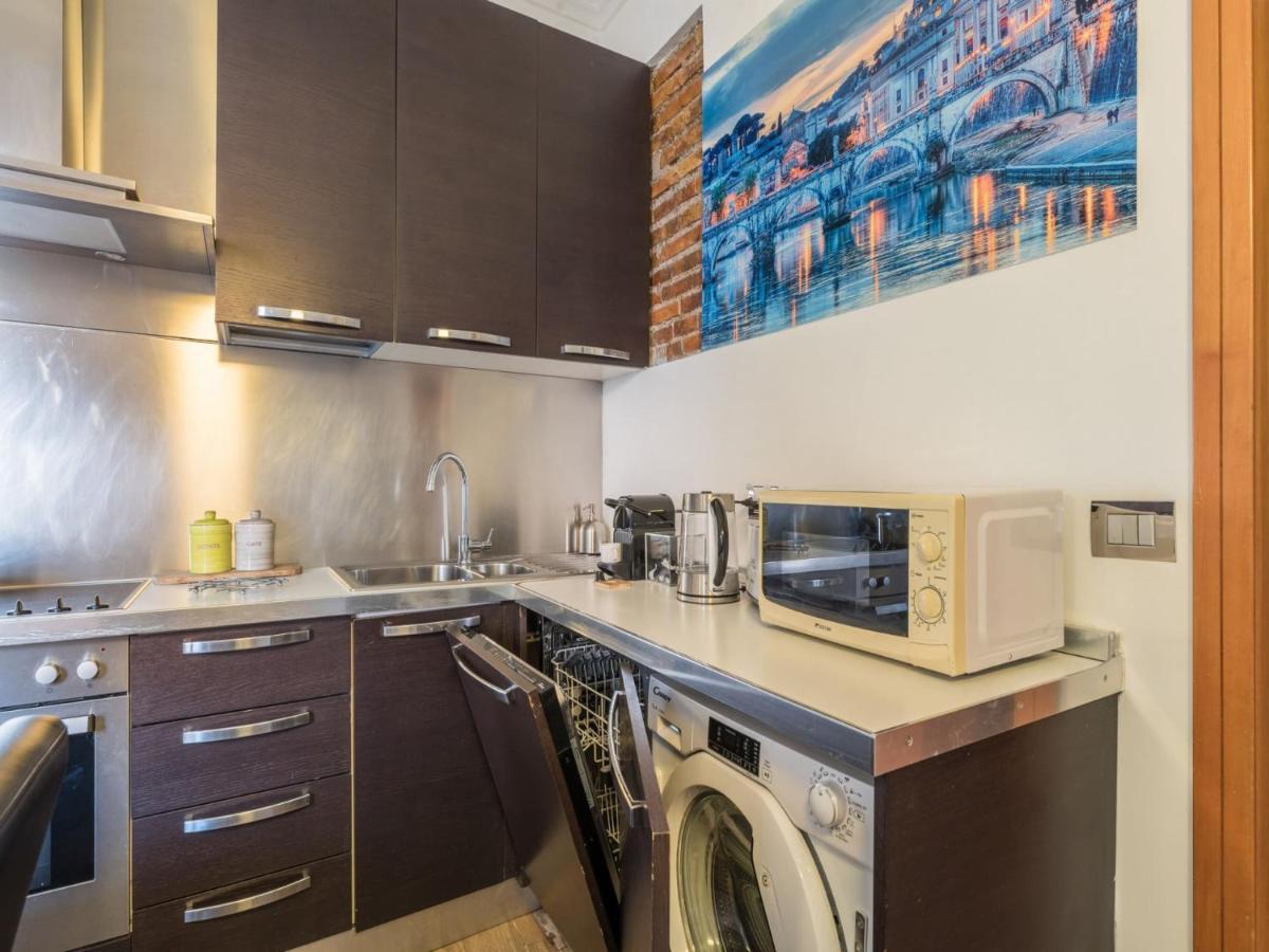 The Best Rent - Elegant Three-Bedroom Apartment A Few Steps From Fontana Di Trevi Kültér fotó